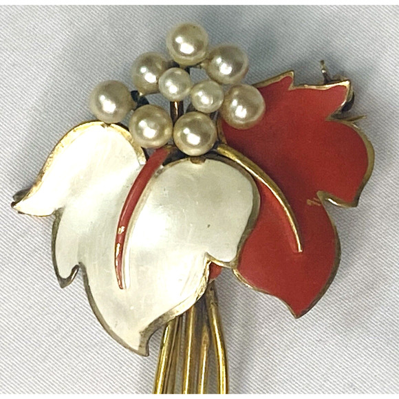 Vintage Brooch Pin Handarbeit Germany Enamel Gold Tone Faux Pearls Floral - Picture 6 of 6